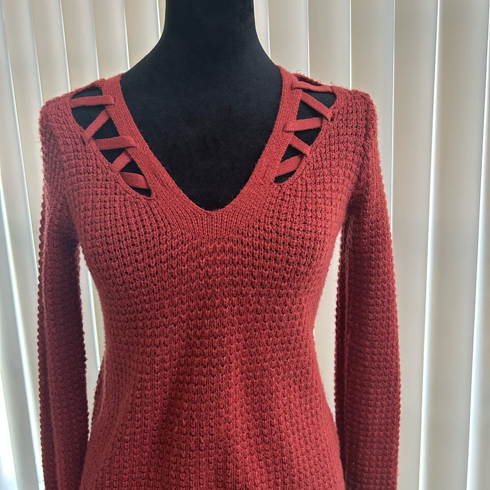 Textured rust orange V-Neck Sweater with Cutout Accents